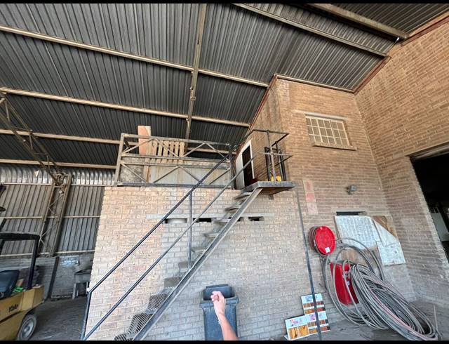 6,800M² WAREHOUSE FOR SALE IN ANZAC